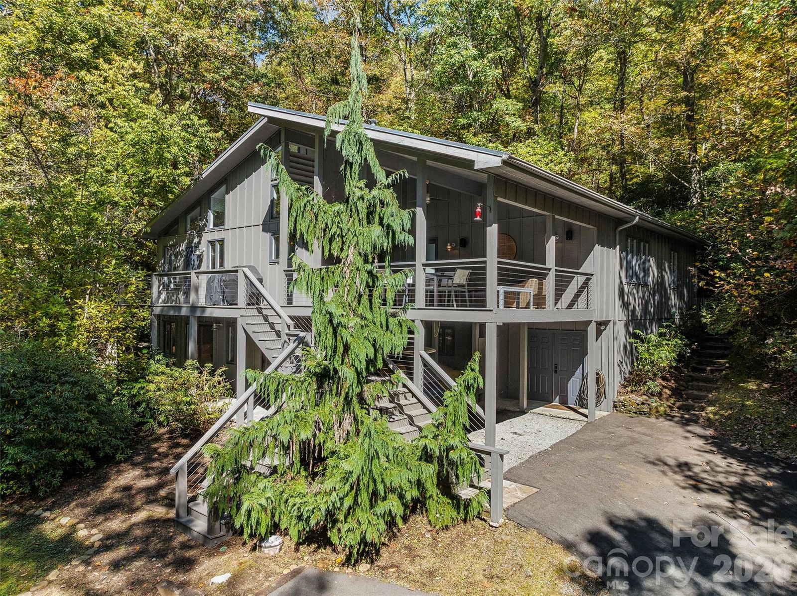 375 Robin Hood Road, Brevard, NC 28712