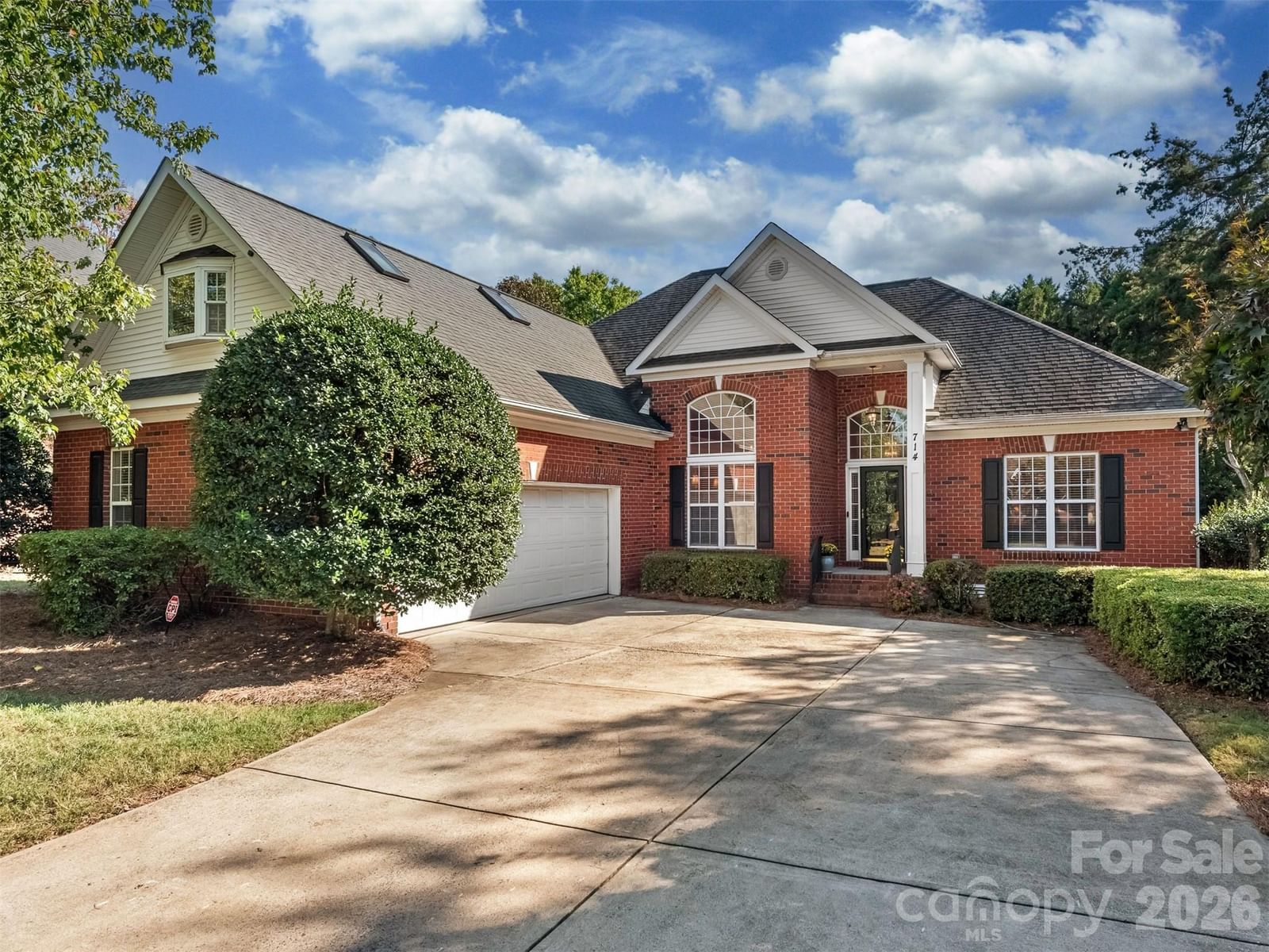 Property at 714 Corinthian Place, Charlotte, NC 28211