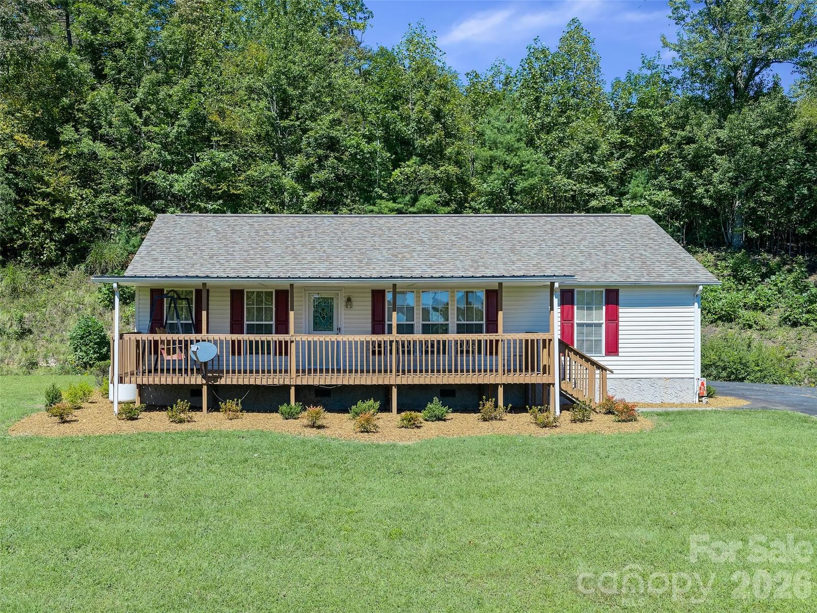 456 Tempie Mountain Road, Spruce Pine, NC 28777