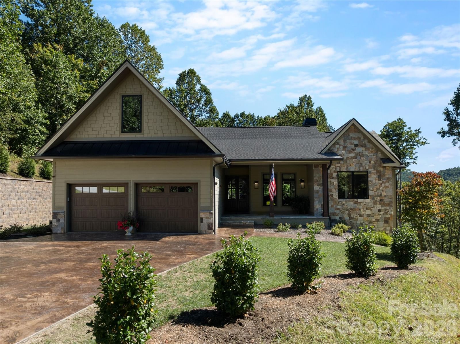 945 Somersby Parkway, Hendersonville, NC 28739