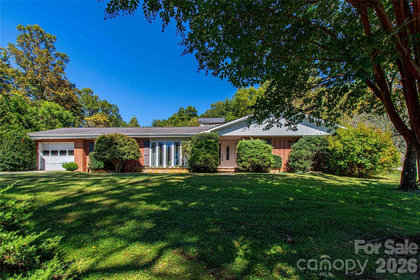 2586 Kim Miller Road, Lake Toxaway, NC 28747