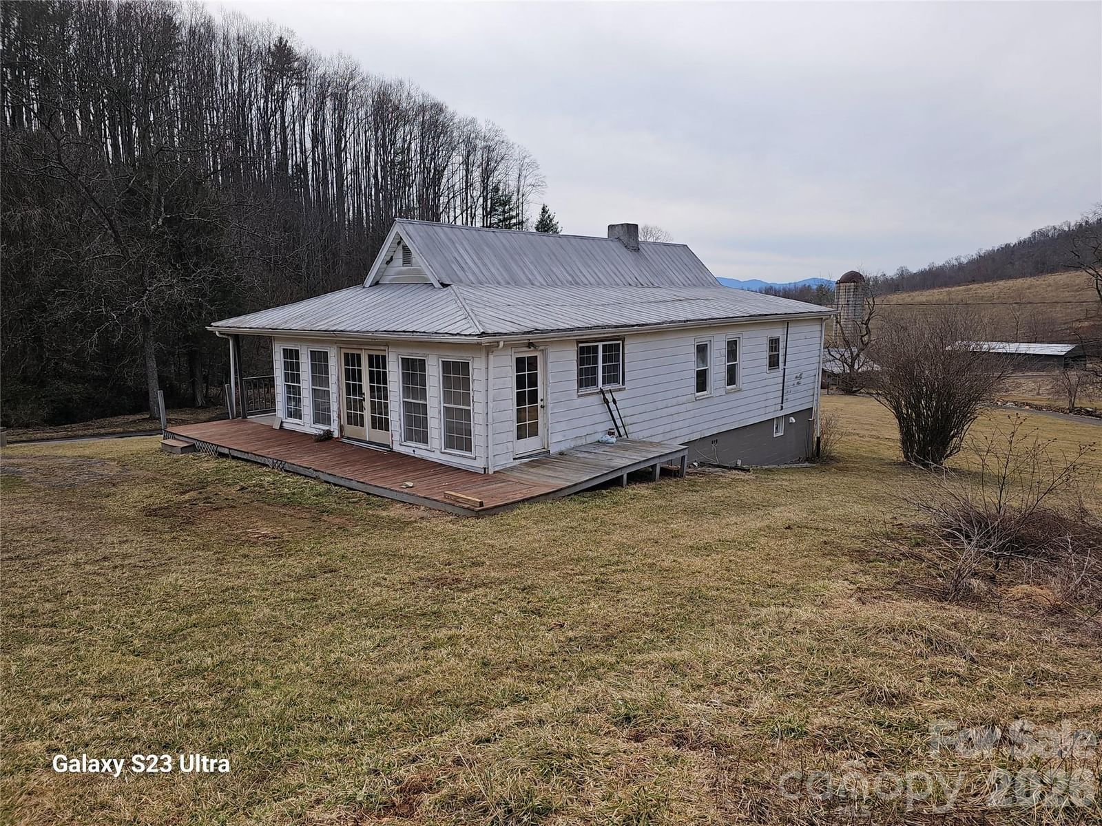 664 Water Street, Bakersville, NC 28705 - Photo 3