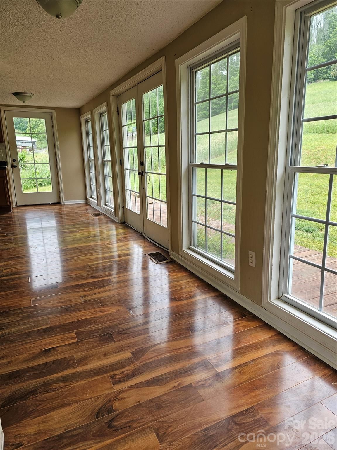 664 Water Street, Bakersville, NC 28705 - Photo 4
