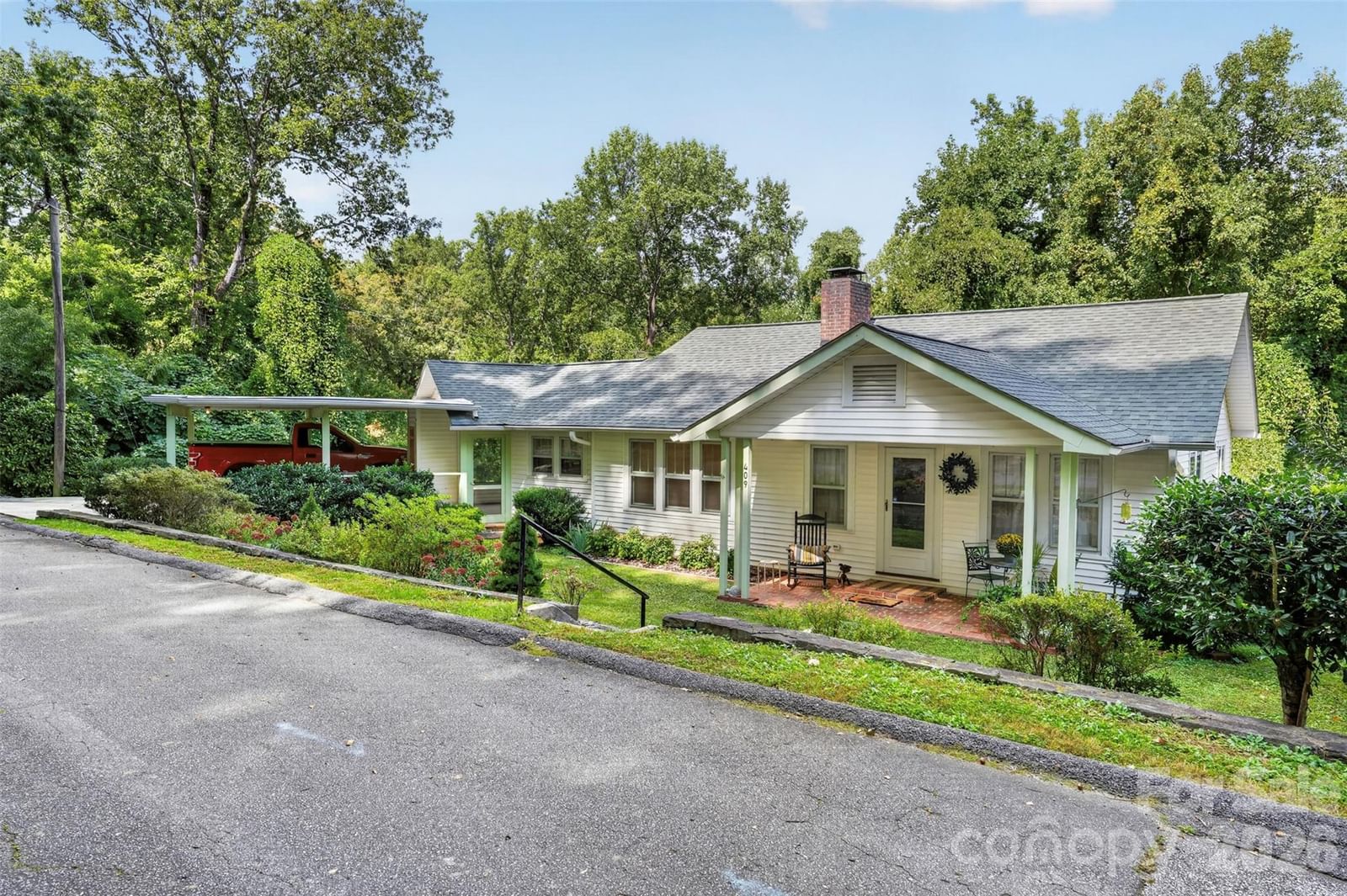 409 Lockhart Road, Tryon, NC 28782 - Photo 2