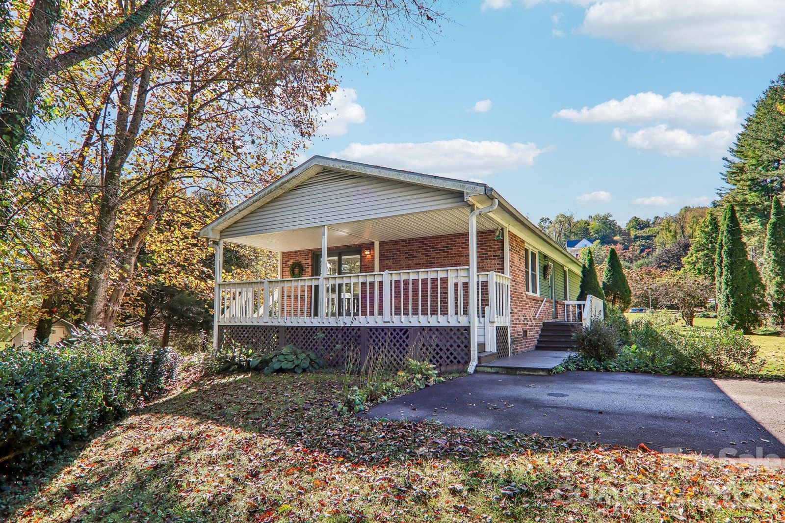 96 Rhinehart Street, Waynesville, NC 28786 - Photo 3