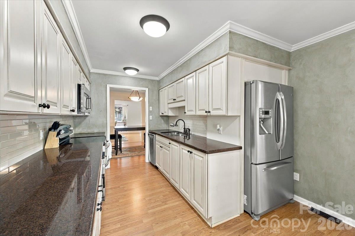 5805 Sharon Road #E, Charlotte, NC 28210 - Photo 3