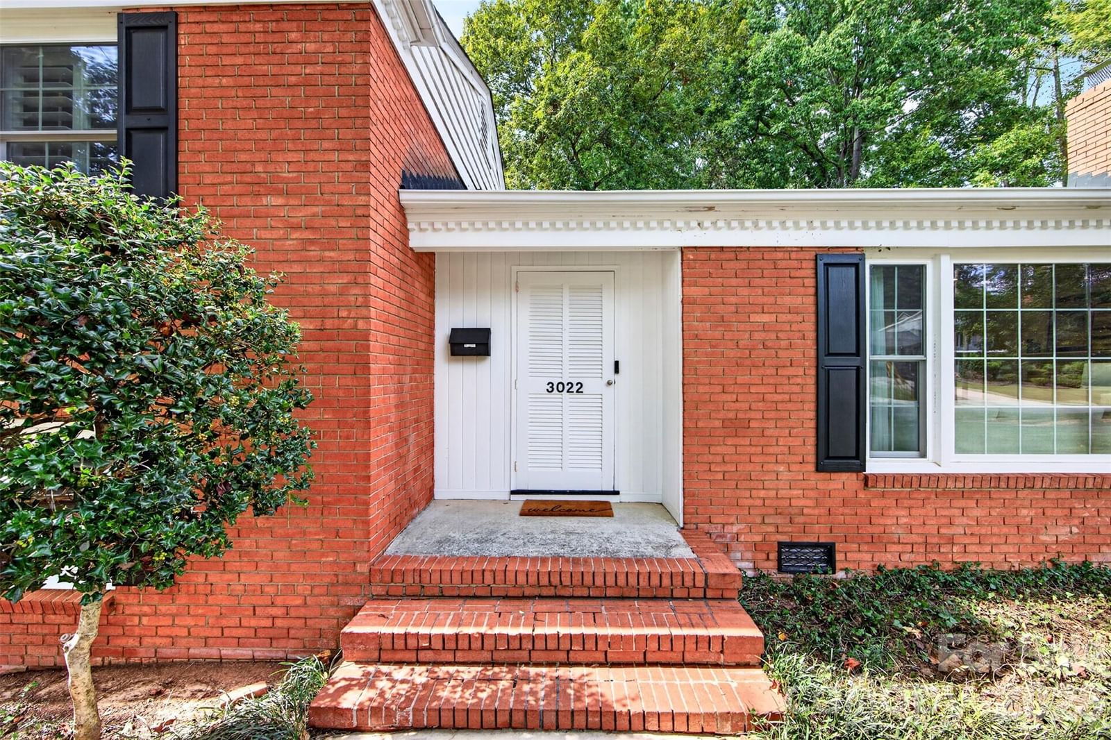 3022 Finley Place, Charlotte, NC 28210 - Photo 2
