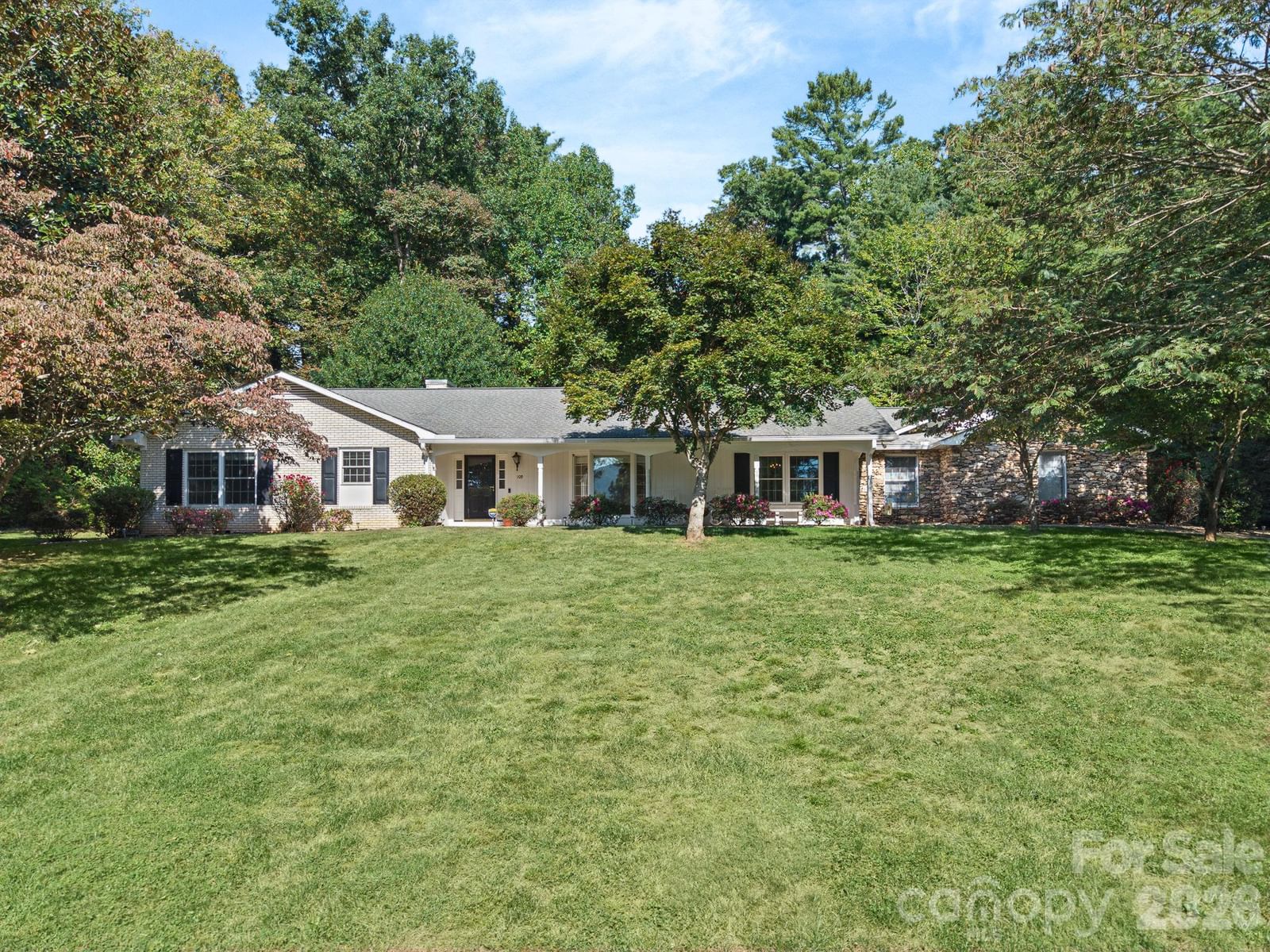 109 Yardley Court, Hendersonville, NC 28739 - Photo 3