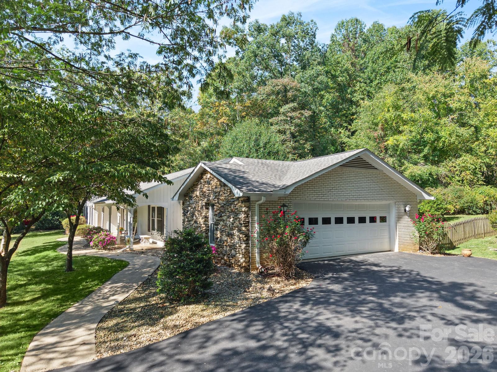 109 Yardley Court, Hendersonville, NC 28739 - Photo 5