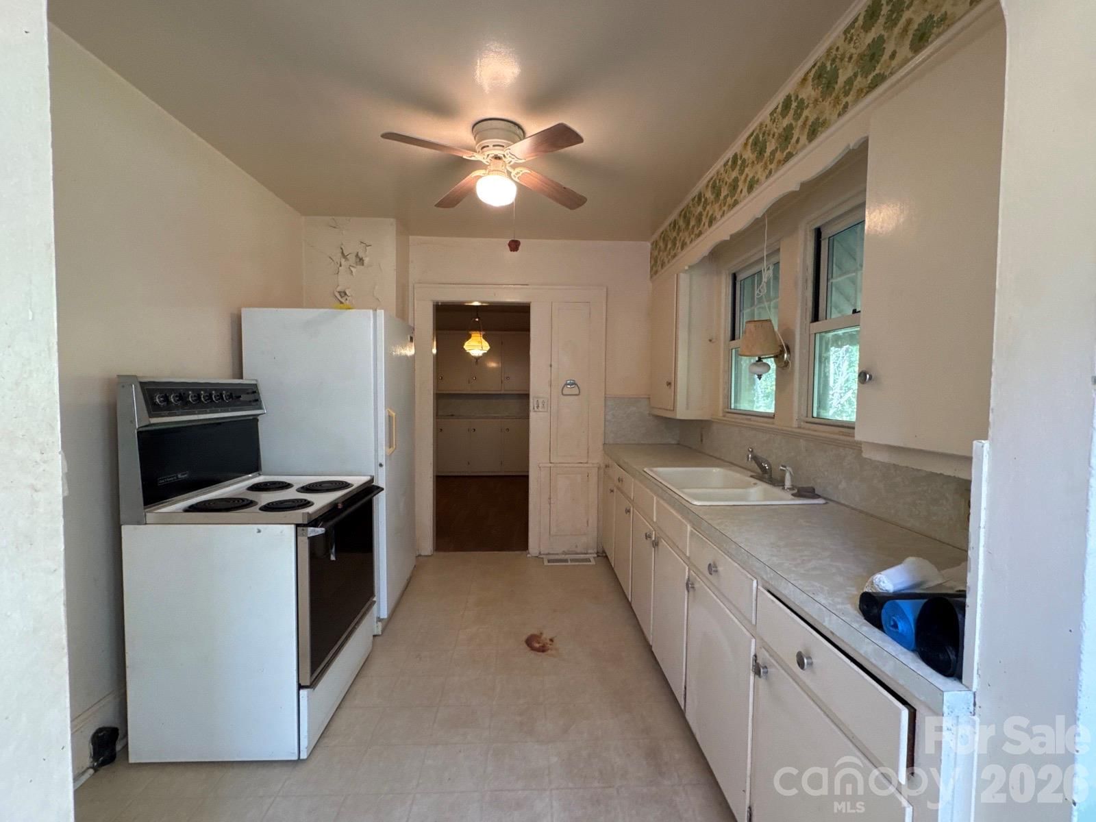 34012 Kingsley Drive, Albemarle, NC 28001 - Photo 2