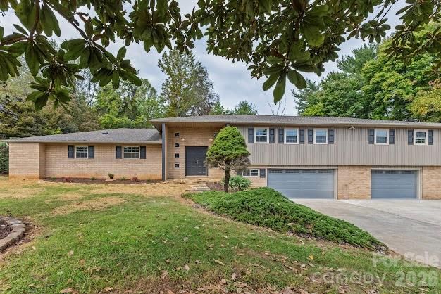 1824 Chrosaro Place, Lenoir, NC 28645