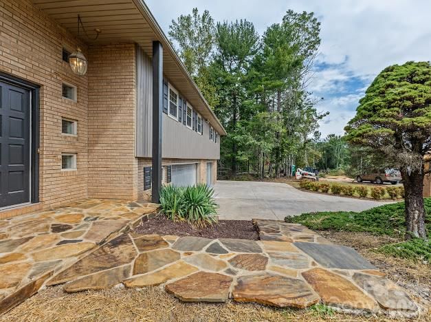1824 Chrosaro Place, Lenoir, NC 28645 - Photo 3