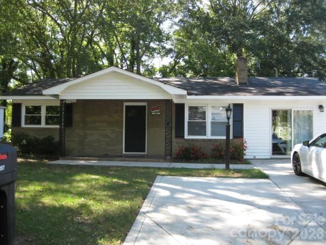 207 Palmer Street, Shelby, NC 28150 - Photo 2