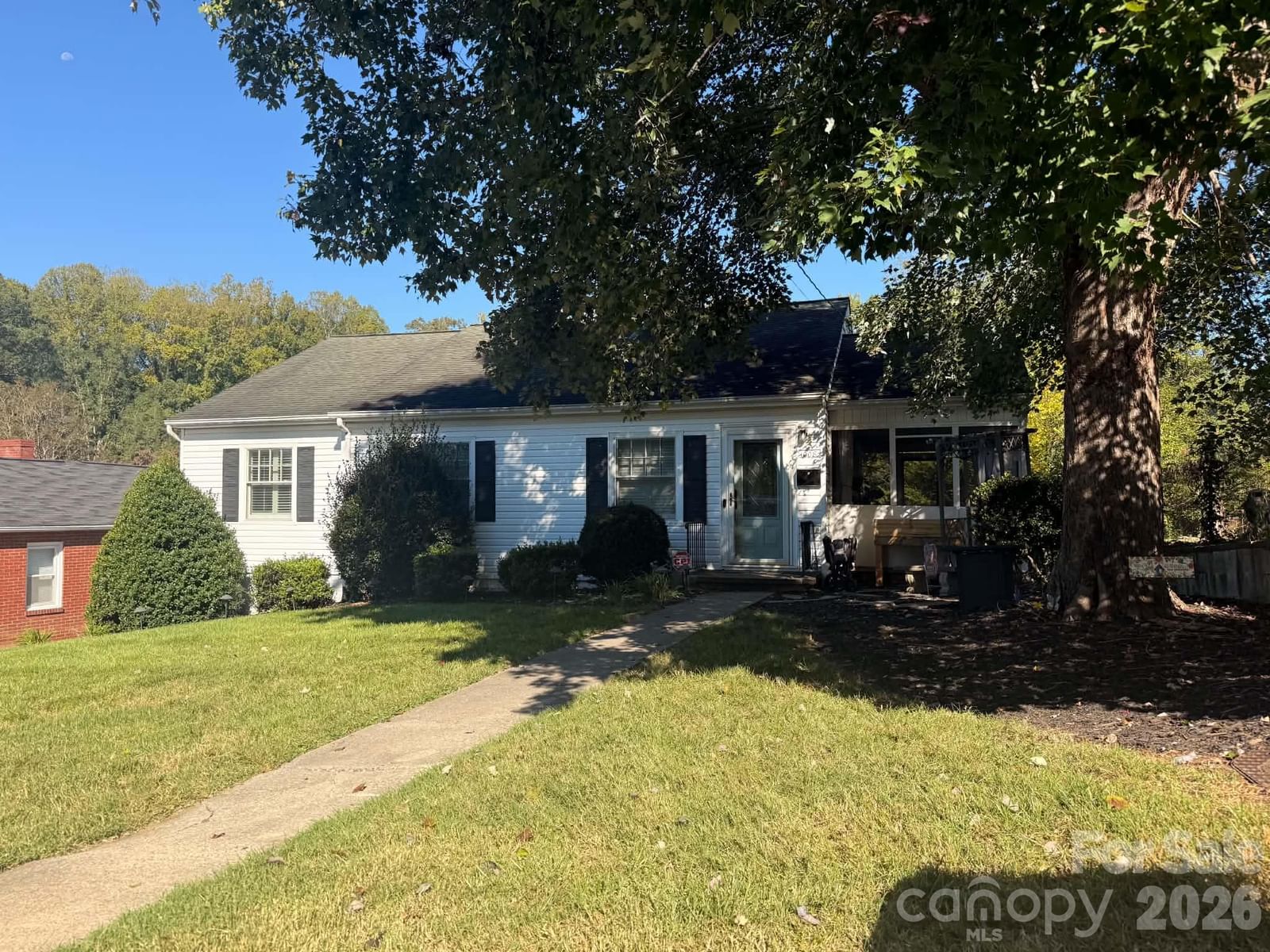 1008 Grove Avenue, Lenoir, NC 28645 - Photo 2