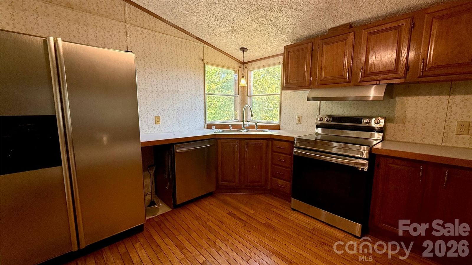 898 Rock Creek Road, Burnsville, NC 28714 - Photo 2