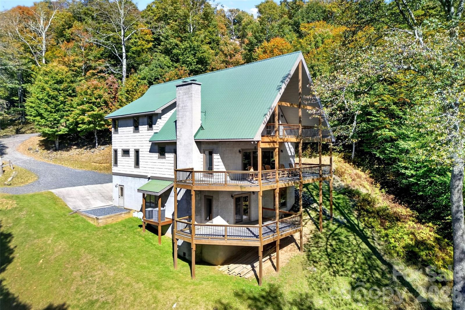 155 Mule Trail Drive, Bakersville, NC 28705