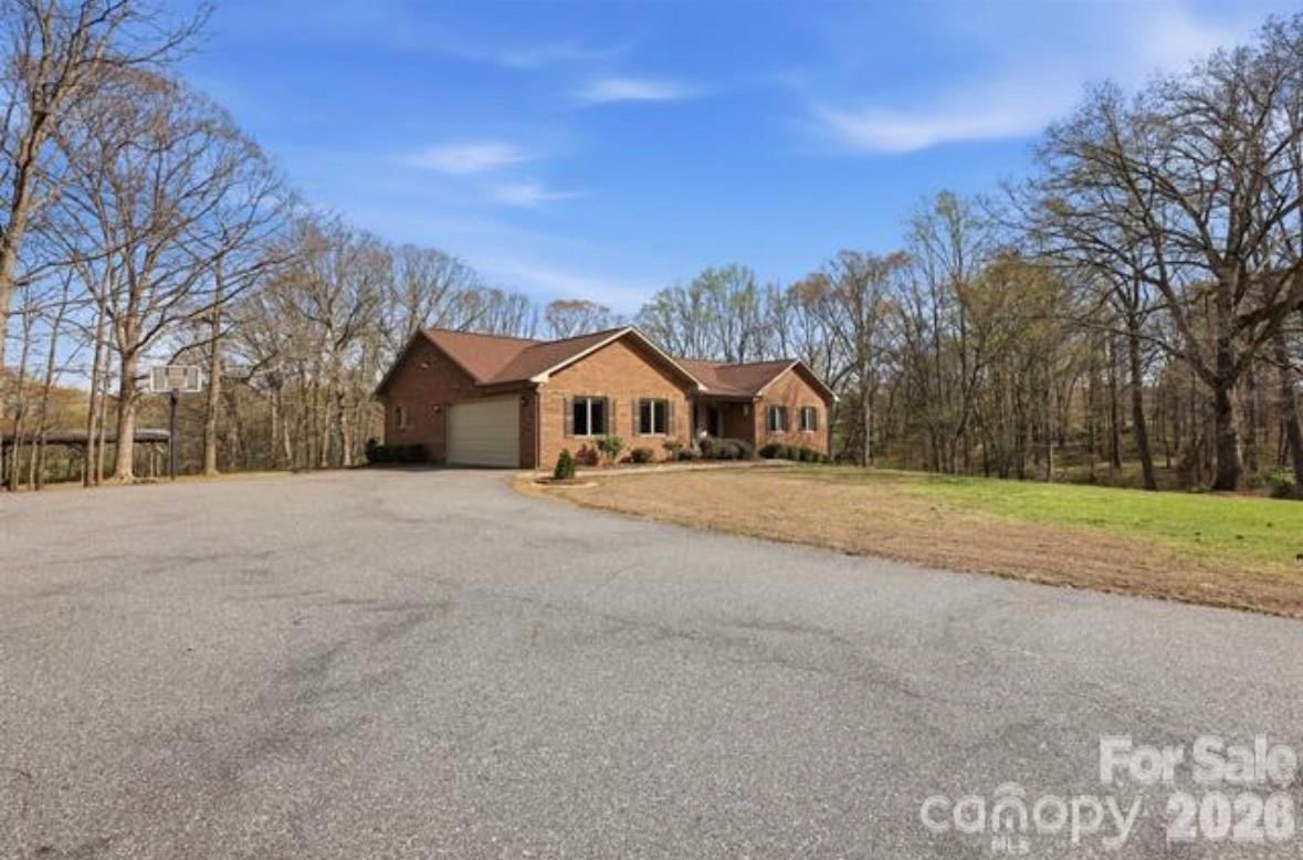 328 Davidson Court, Taylorsville, NC 28681 - Photo 4