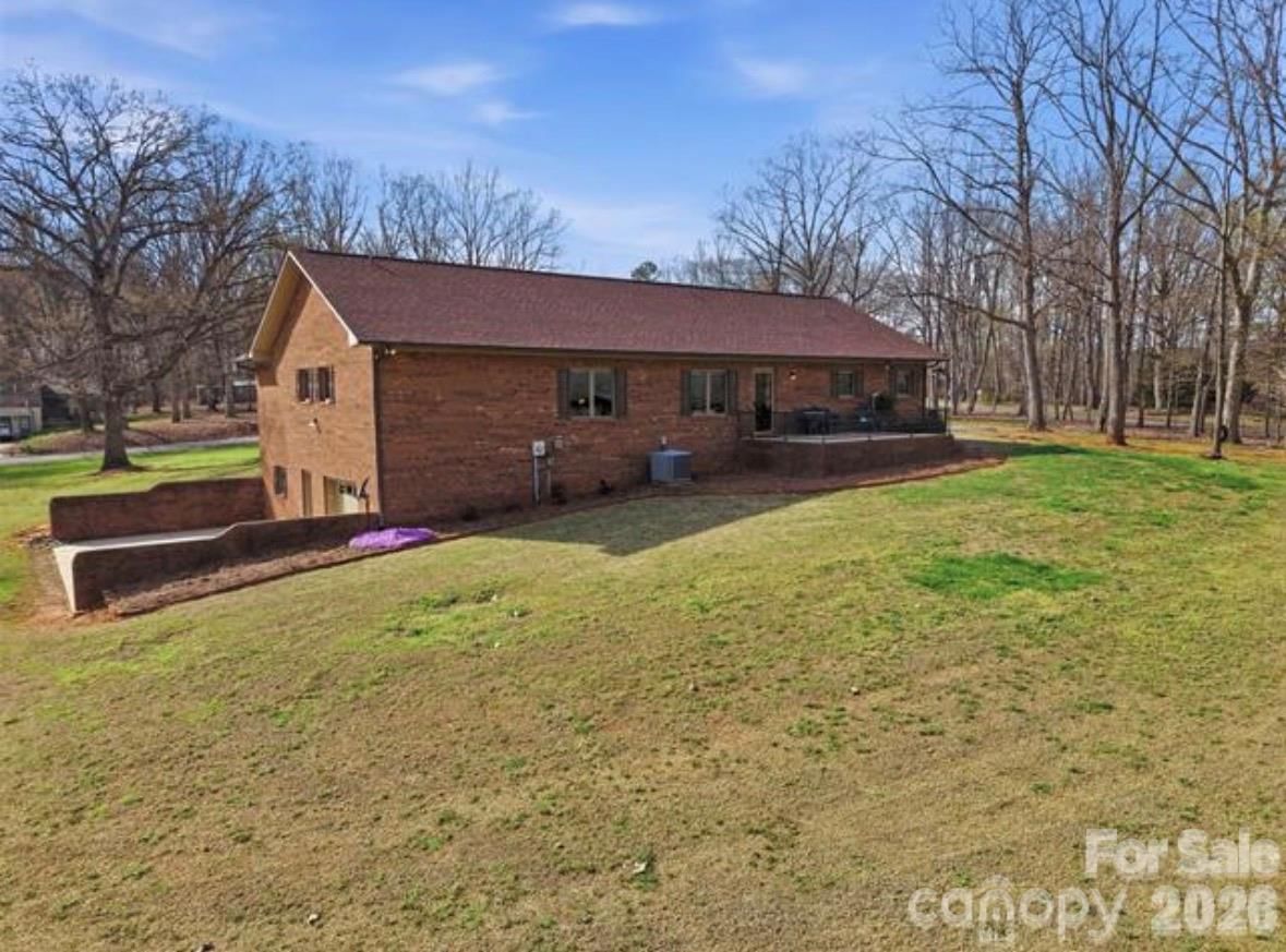 328 Davidson Court, Taylorsville, NC 28681 - Photo 5