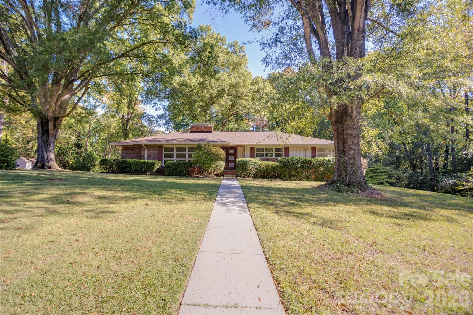 688 Grandview Drive, Concord, NC 28025 - Photo 2