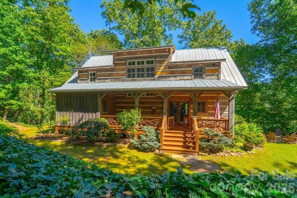 246 Fiddle And A Bow Lane, Sylva, NC 28779