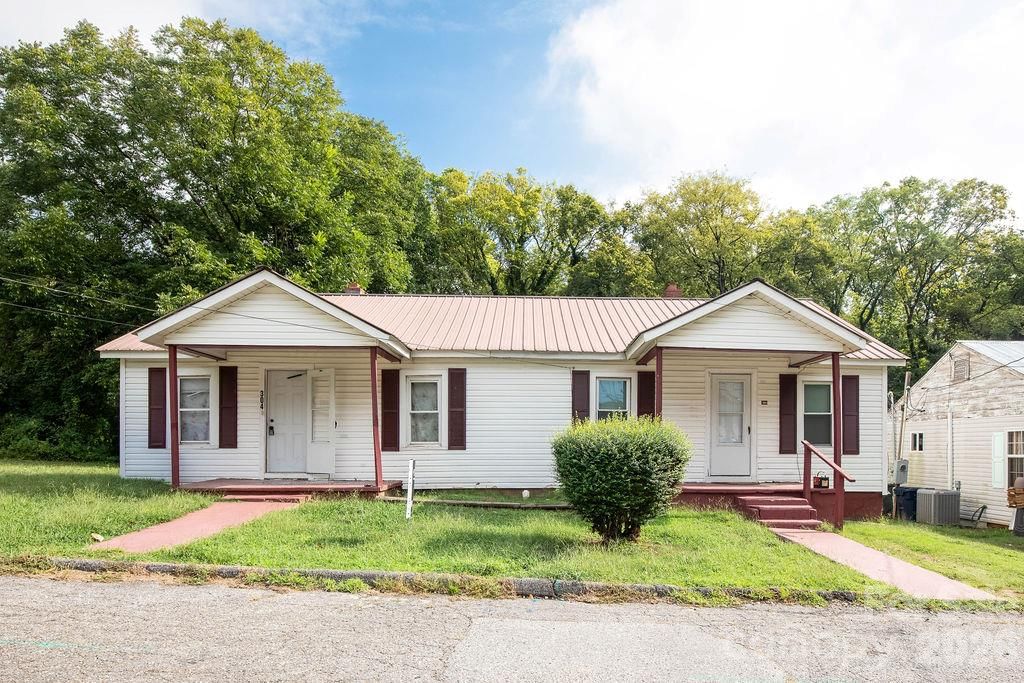 306 1st Street, Lexington, NC 27292