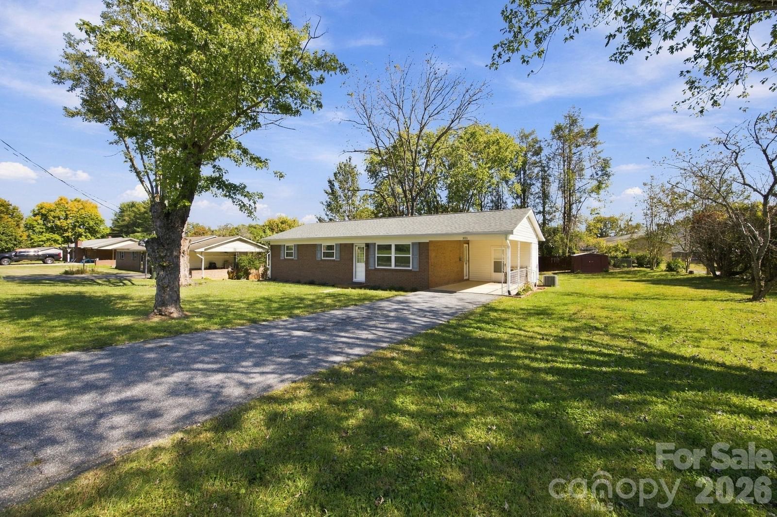 321 Sheldon Street, Hudson, NC 28638 - Photo 2