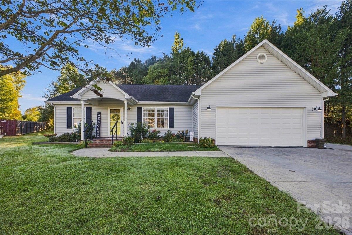 546 Pennyfields Lane, Clover, SC 29710