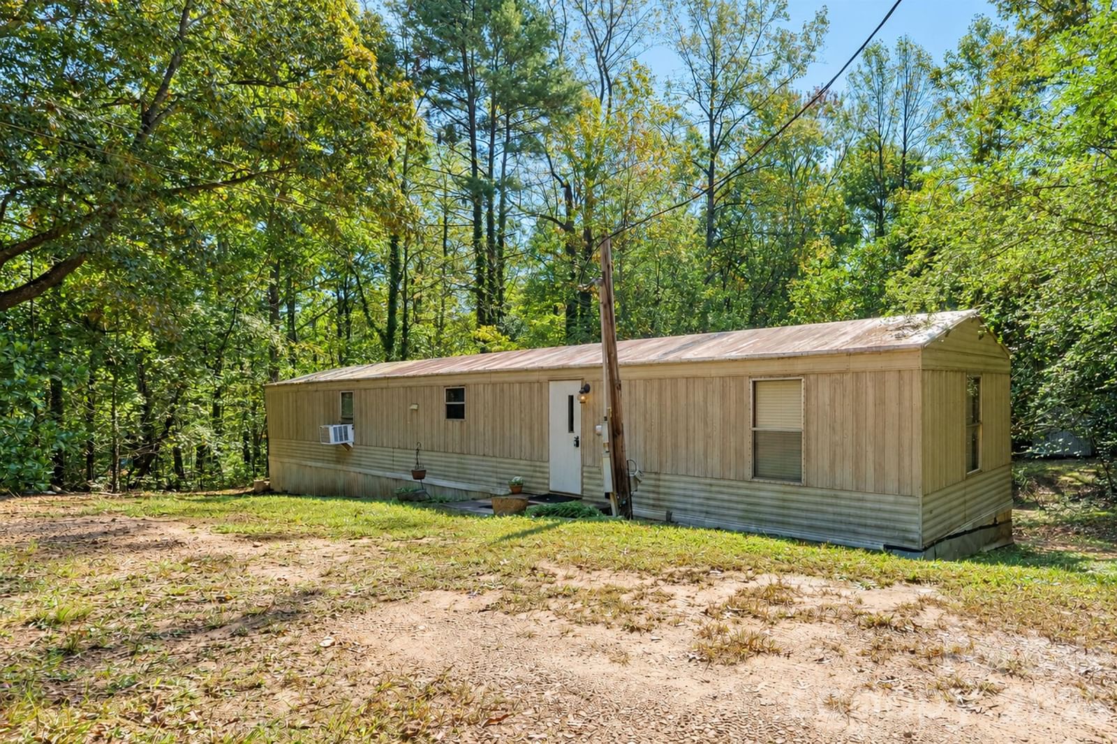 2495 Harding Road, Connelly Springs, NC 28612
