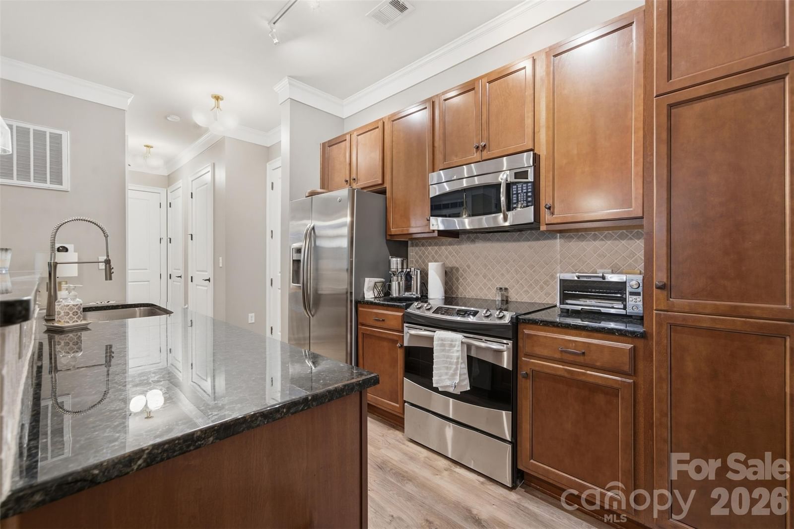 2810 Selwyn Avenue #210, Charlotte, NC 28209 - Photo 4