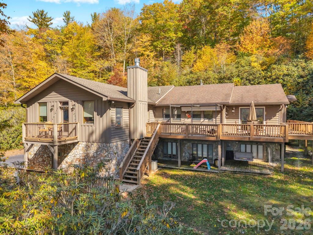 573 Watauga Street, Newland, NC 28657