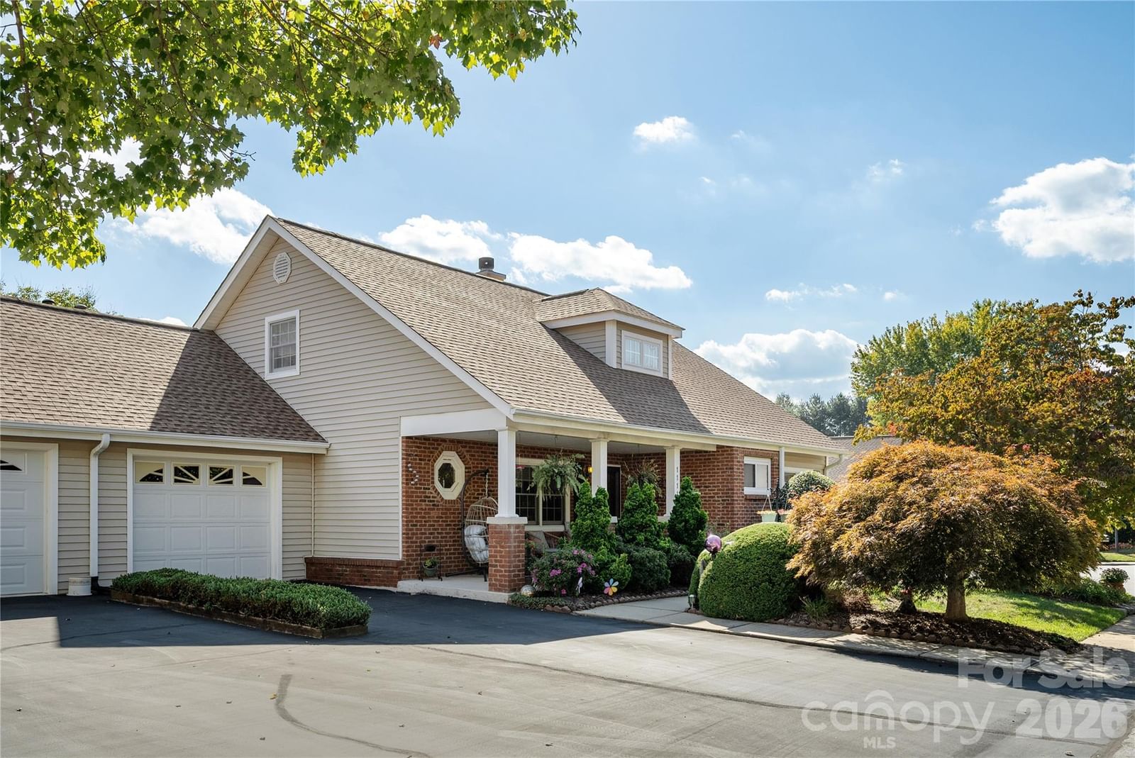 1111 Citation Circle, Hendersonville, NC 28739
