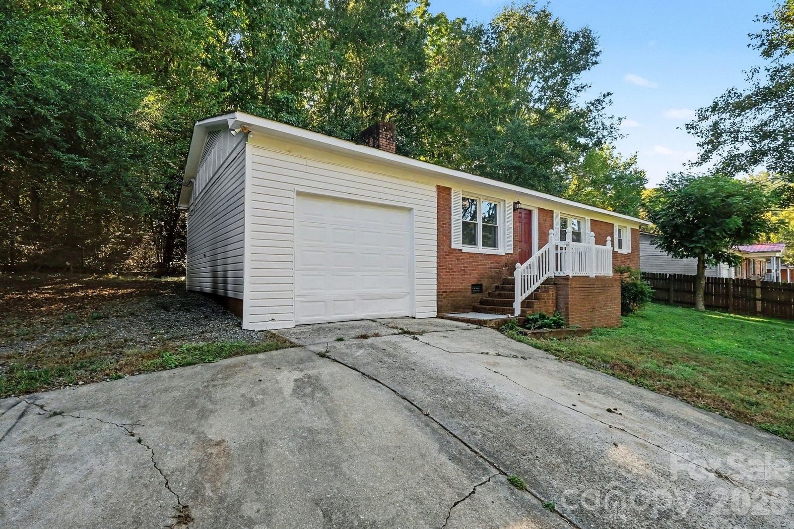306 Hubbard Street, Lincolnton, NC 28092 - Photo 3
