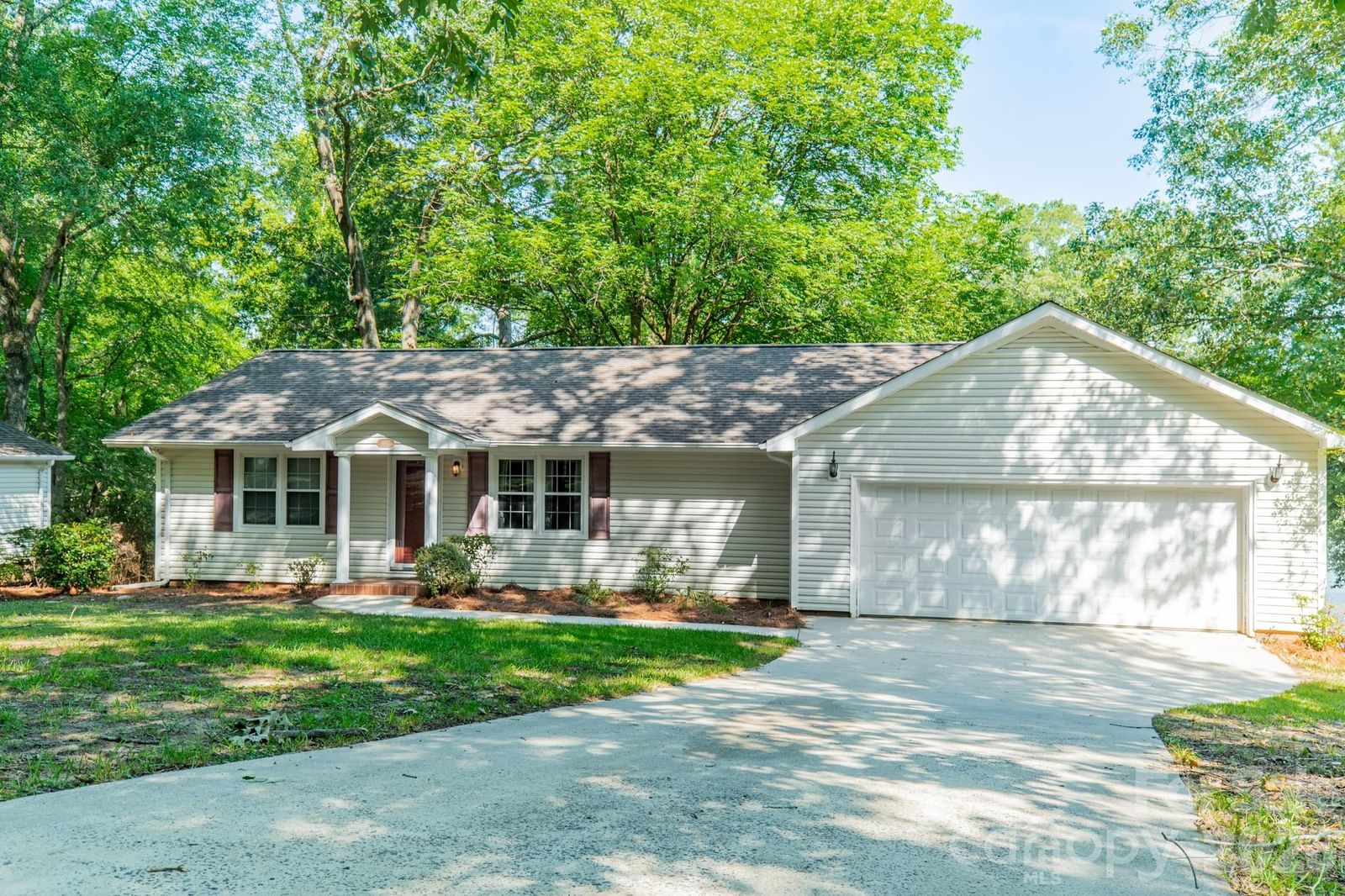 1077 Shore Drive, Lancaster, SC 29720