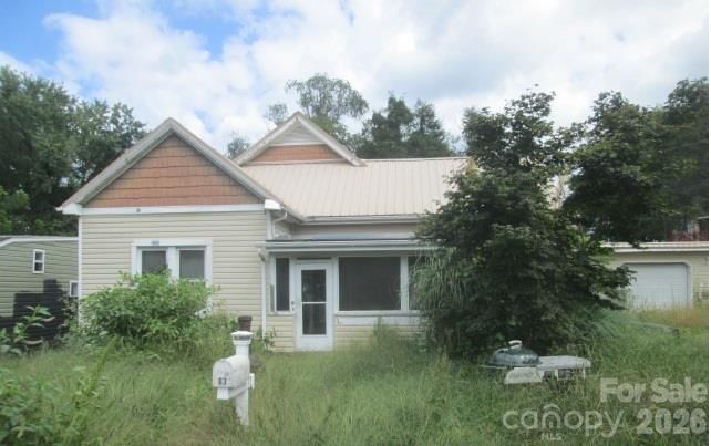 63 Goodyear Street, Waynesville, NC 28786