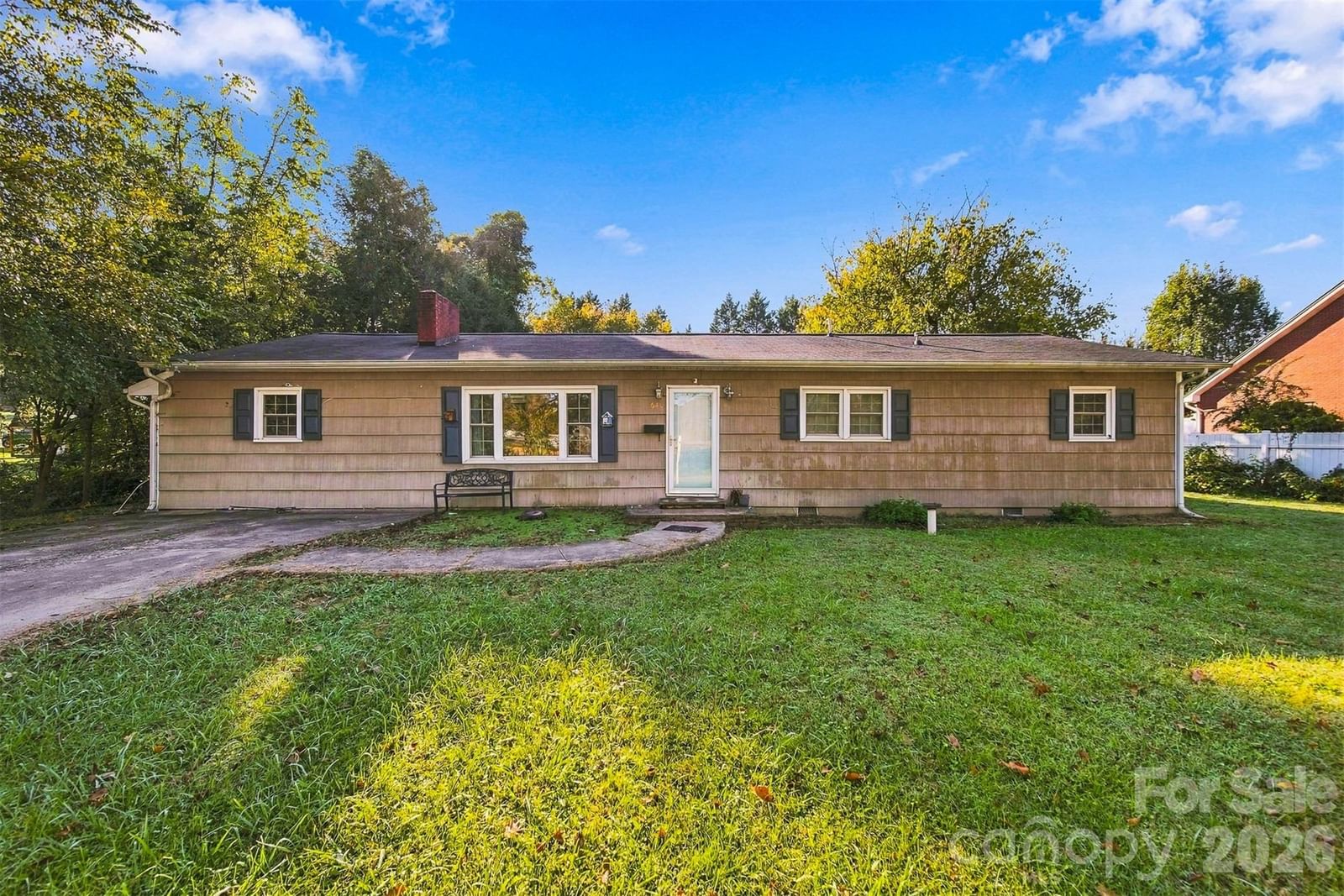 640 Diamondhead Drive, Lenoir, NC 28645