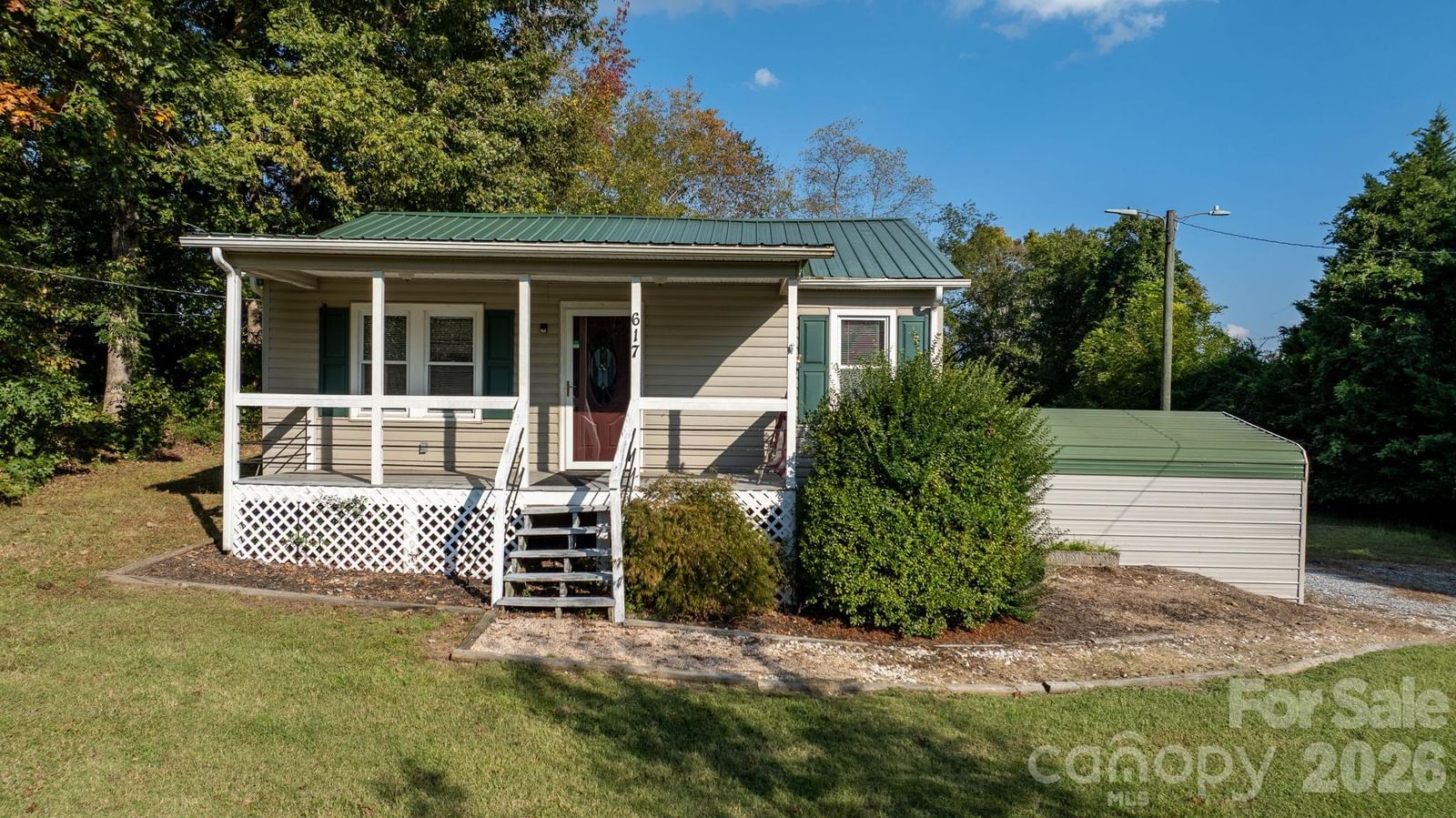 617 Hawthorne Street, Hudson, NC 28638