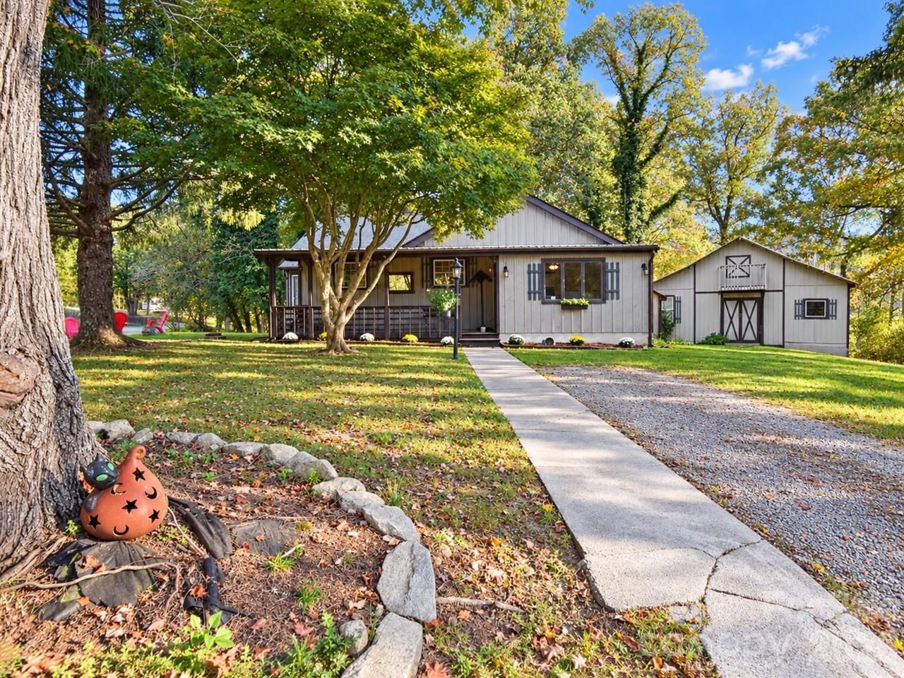 62 Hughey Drive, Mills River, NC 28759