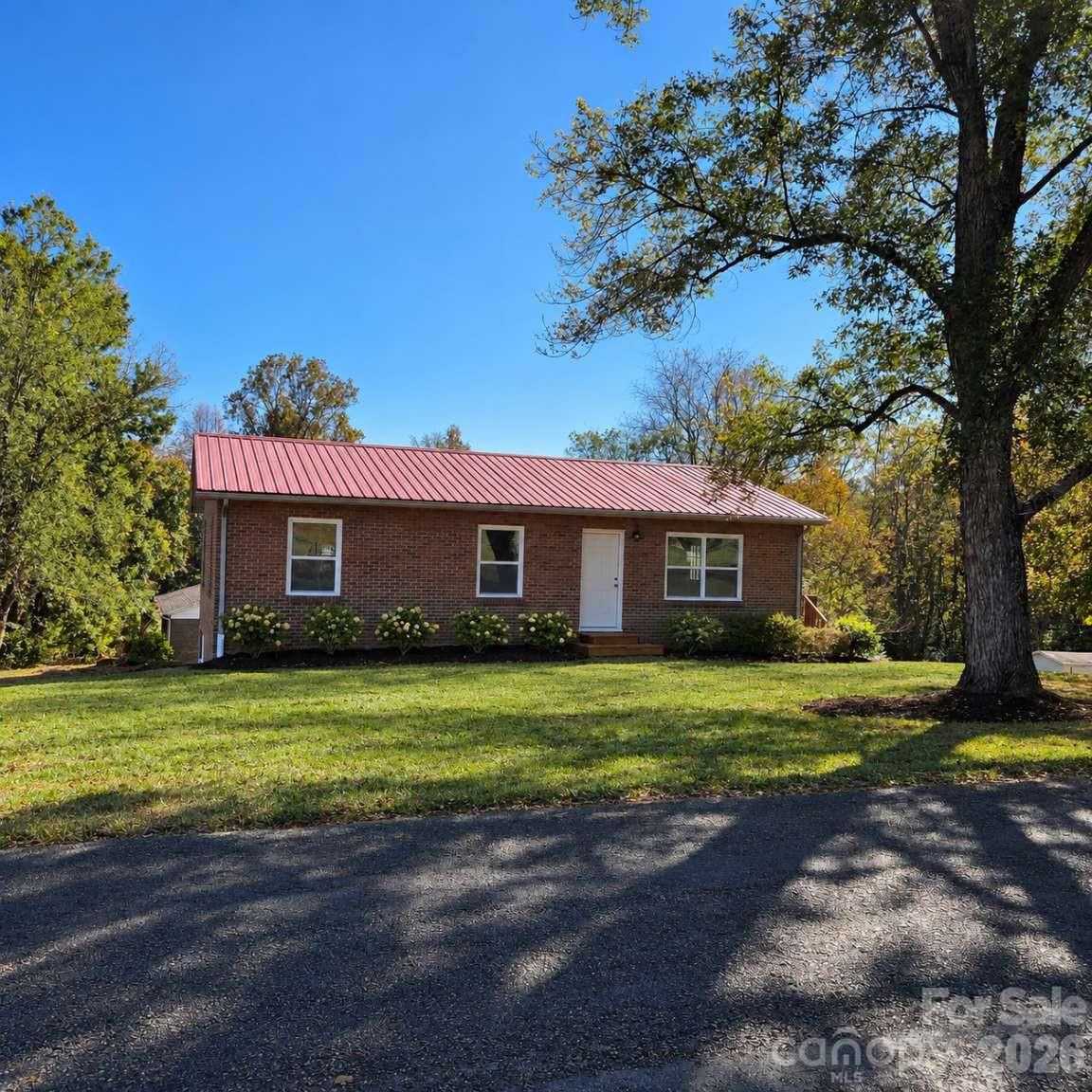 3101 Prairie Court, Lenoir, NC 28645