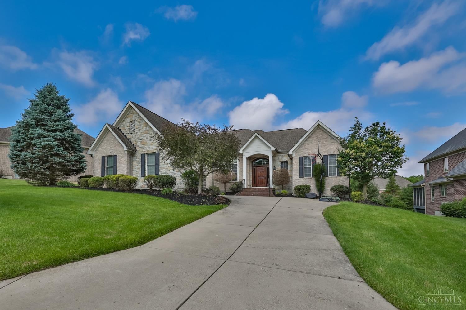 10263 Ryans Way, Blue Ash, OH 45241