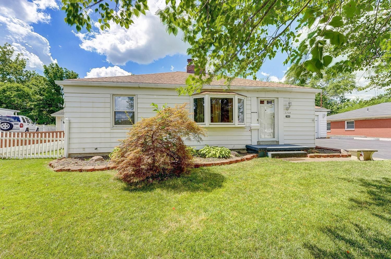 2704 Grand Avenue, Middletown, OH 45044