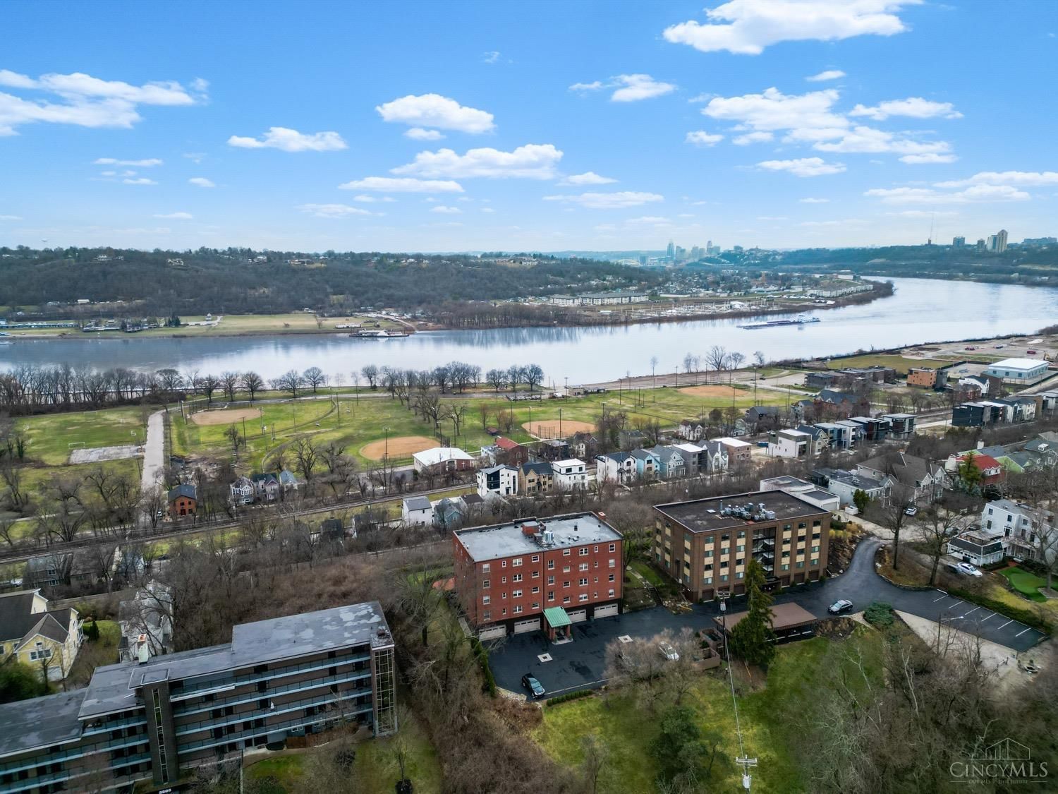 3128 Ononta Avenue, Cincinnati, OH 45226