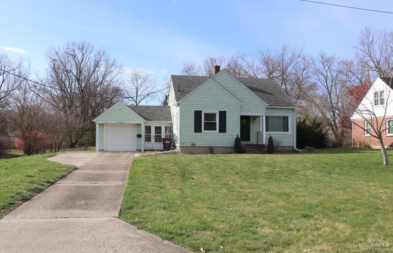 631 Vinnedge Avenue, Fairfield, OH 45014