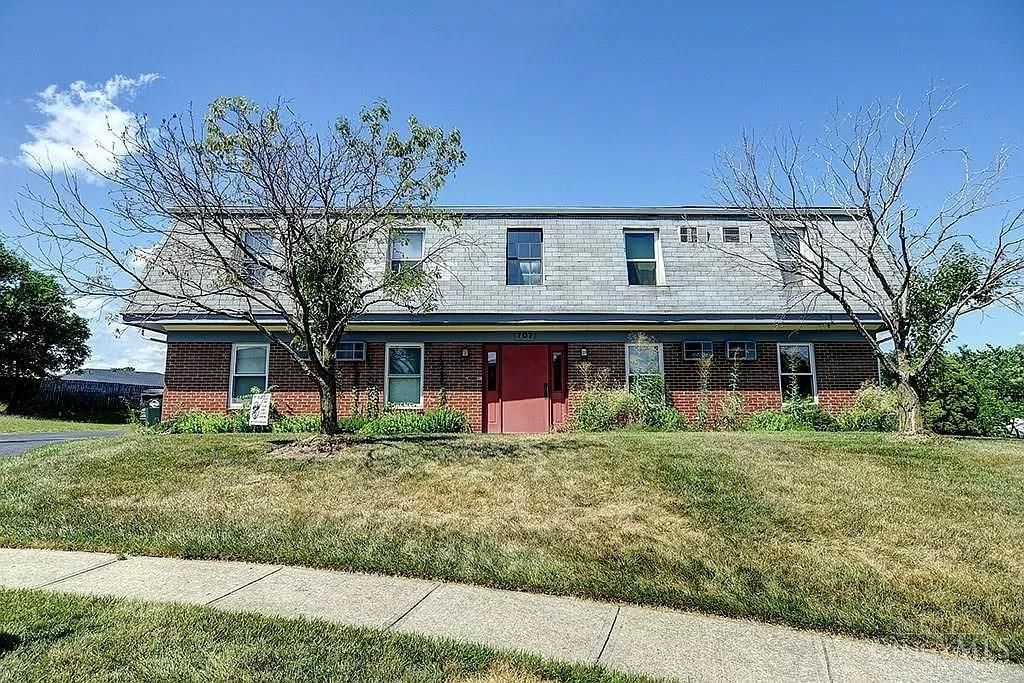 707 Green Feather Court, West Carrollton, OH 45449