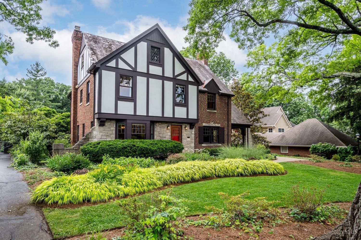 411 Cliff Lane, Cincinnati, OH 45220