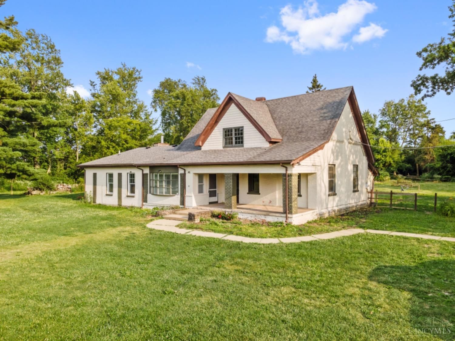 7523 Brookville Road, Oxford Twp, OH 45056