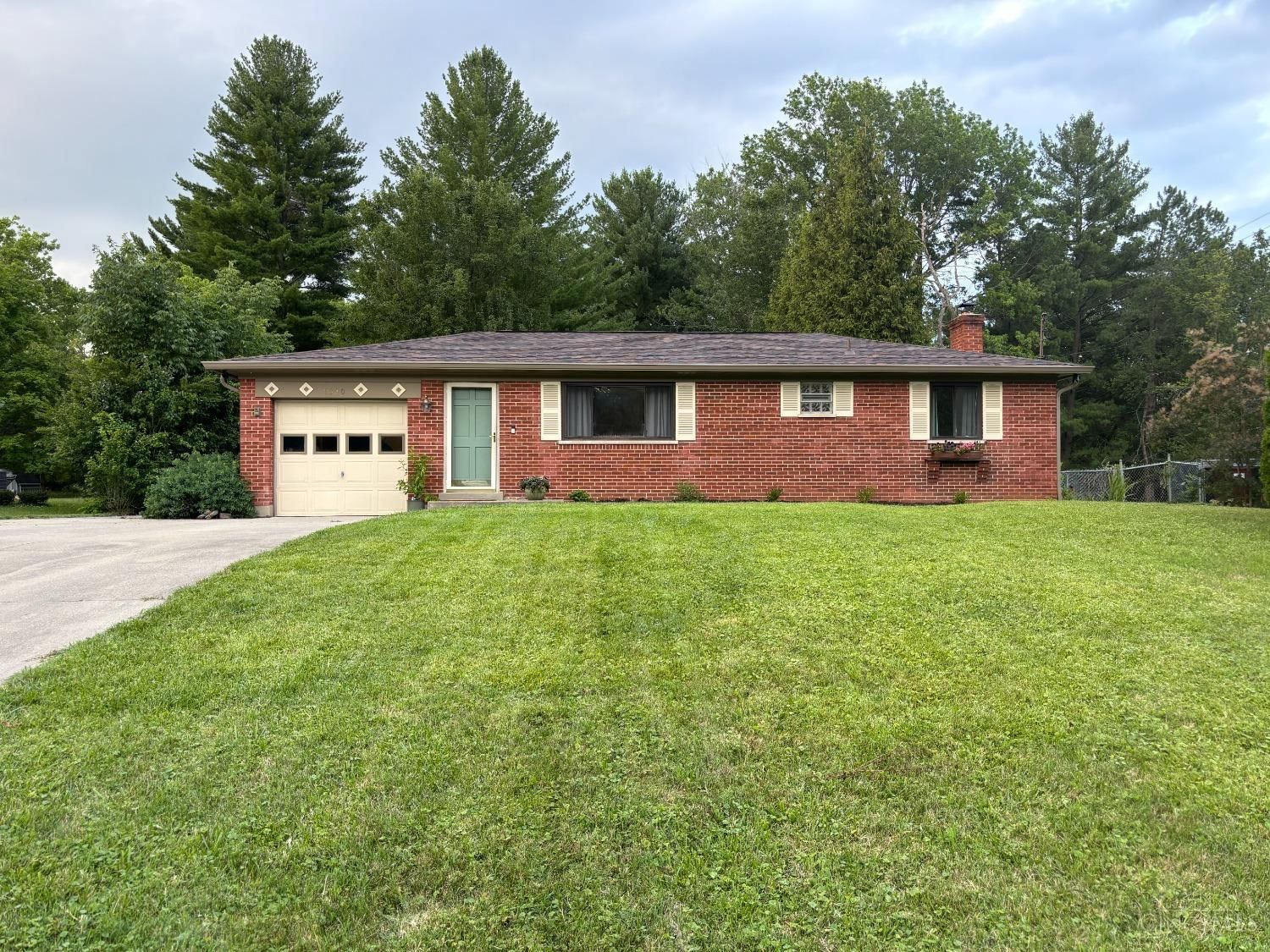 9330 Greenhedge Lane, Symmes Twp, OH 45140