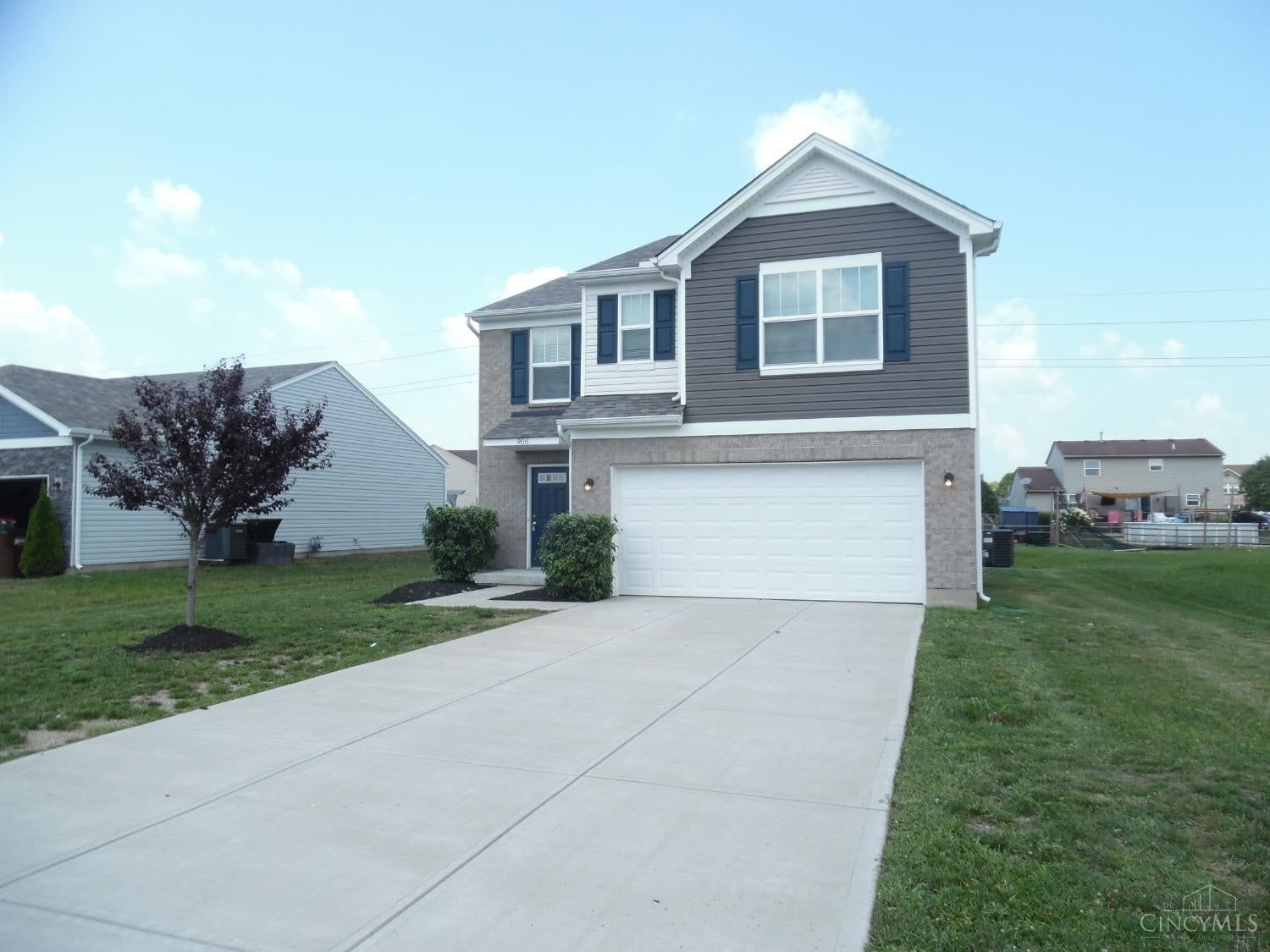 Photo of 906 Dover Court