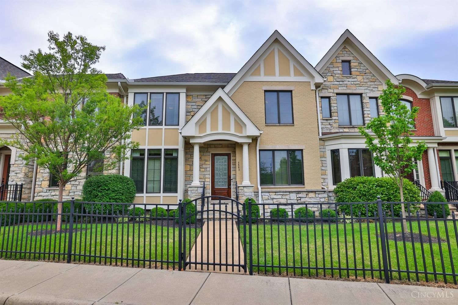 Photo of 9563 Park Manor Boulevard