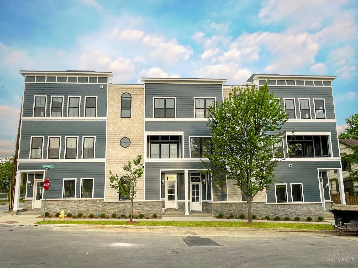 3703 Drakewood Drive, Cincinnati, OH 45209
