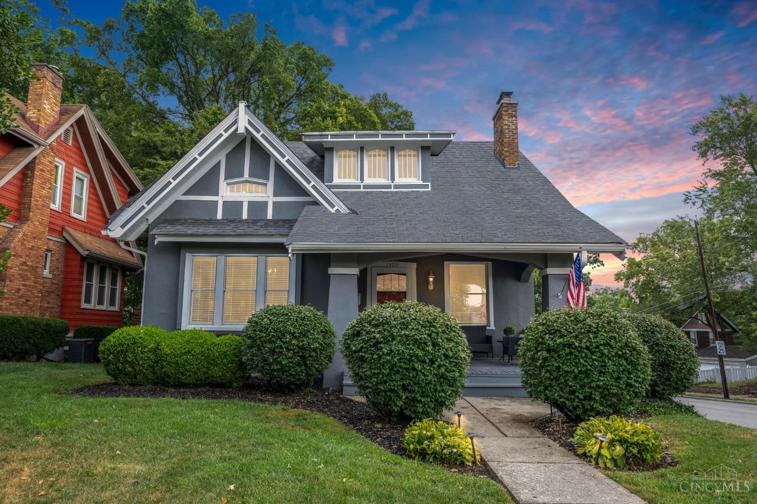 1300 Grace Avenue, Cincinnati, OH 45208